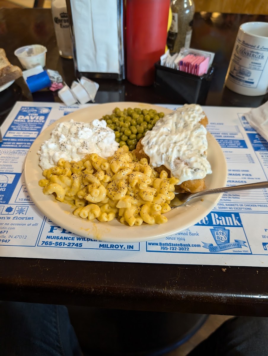 Pioneer Restaurant & Lounge-8